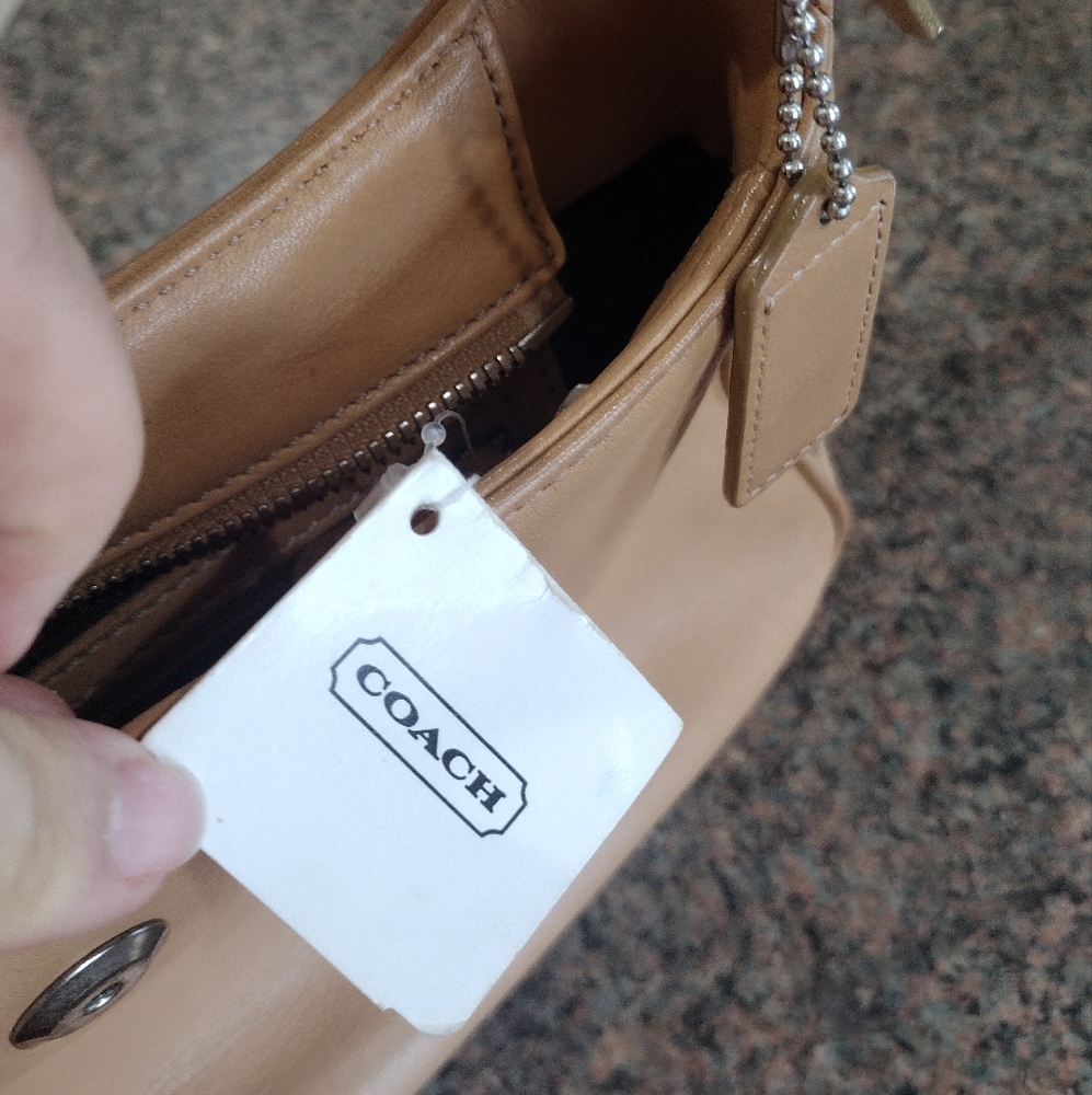 NWT Coach  Hampton Tan Shoulder Bag - Picture 7 of 17